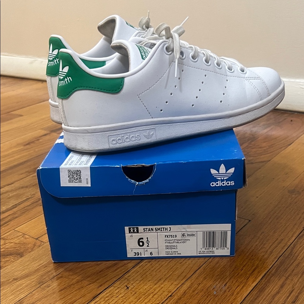 Adidas Stan Smith Size 6 1/2 Grade School